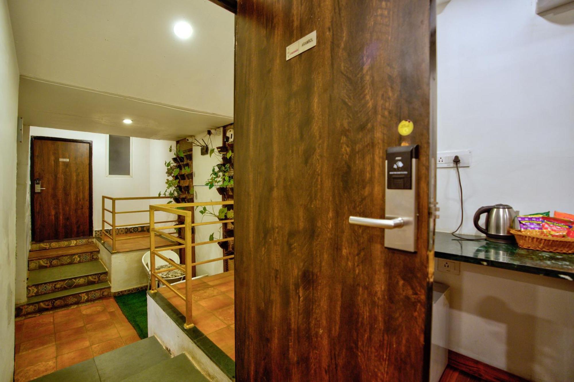 Hotel Lemonmint Svelton Manor à Calangute Extérieur photo
